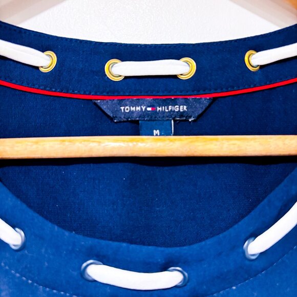 TOMMY HILFIGER – Navy Eyelet Lace-Up Camisole | Nautical Chic Top | Medium * - Picture 4 of 6